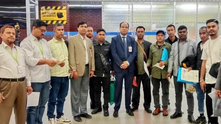 ইরান থেকে ফিরলেন আরও ৩২ বাংলাদেশি